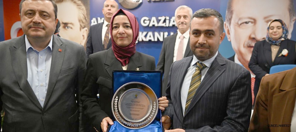 AK Parti’de İslahiye teşkilatı ödüllendirildi