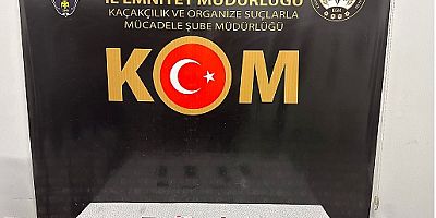 Ehliyet Sınavında Kopya Düzeneğiyle Yakalandılar!