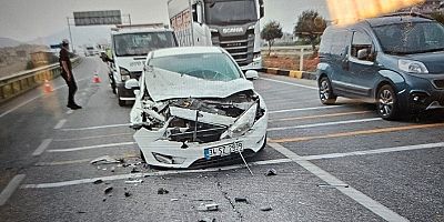 Otomobille tırın çarpıştığı kazada 1 kişi yaralandı