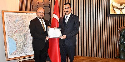 Kaymakam Soylu, vekâletle kurbanını Türkiye Diyanet Vakfı İslahiye Şubesine bağışladı