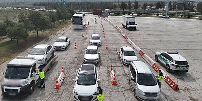 Otoyol Jandarmasından Dron Destekli Trafik Denetimi