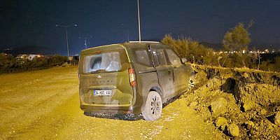 Yol bakım çalışmasında toprak yığınına çarptı: 8 yaralı