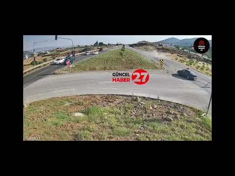 5 Kişinin yaralandığı kaza MOBESE kamerasında!