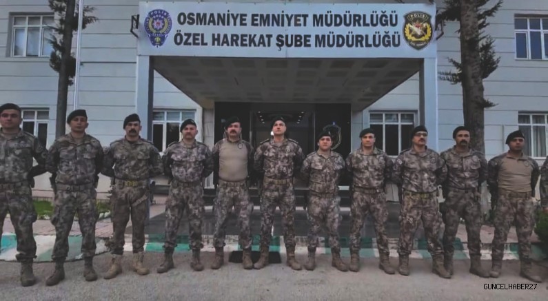 Özel Harekat polisleri dualarla Suriye’ye uğurlandı