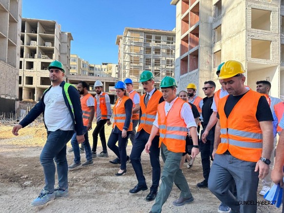 Şahin,1 Ayda 9 İlçe, 96 Köye Giderek Vatandaşlarla Kucaklaştı