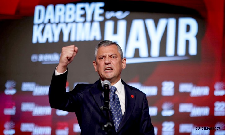 Özgür Özel, yeniden CHP’nin genel başkanı seçildi