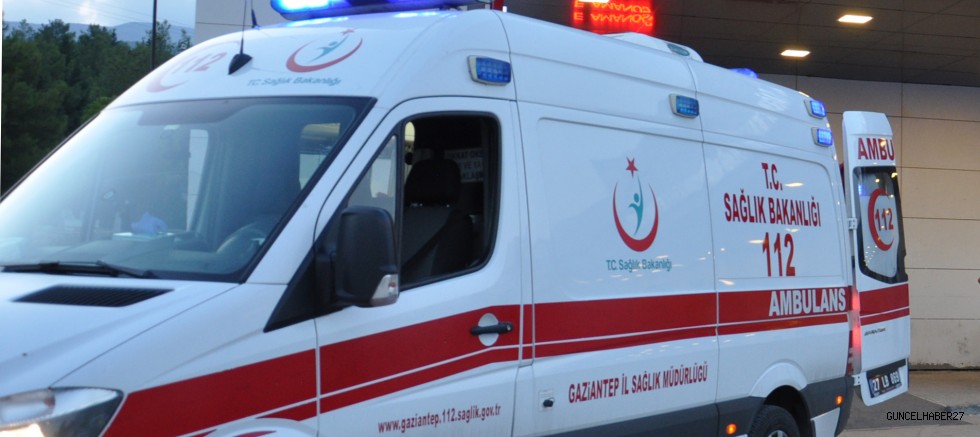 TIR ile Otomobil Çarpıştı:2 yaralı