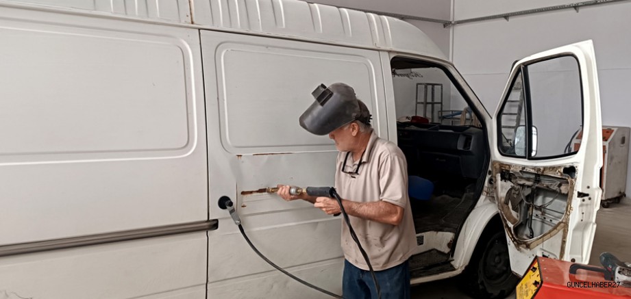 Gaziantep’te depremzede esnafa iş yerleri teslim edildi