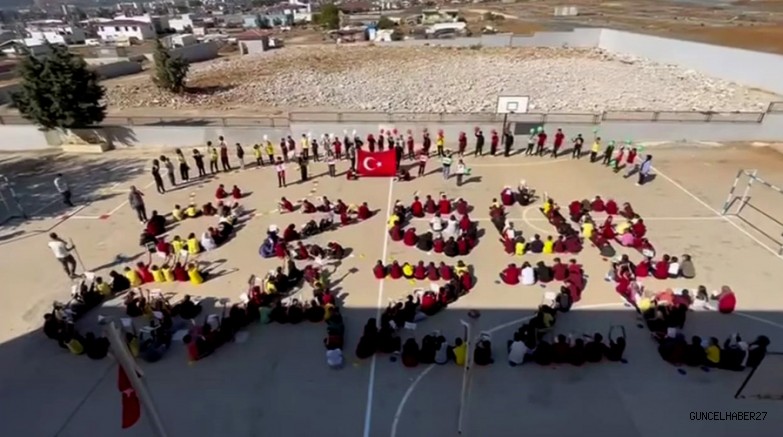 Öğrencilerden ‘Özgür Gazze’ koreografisi
