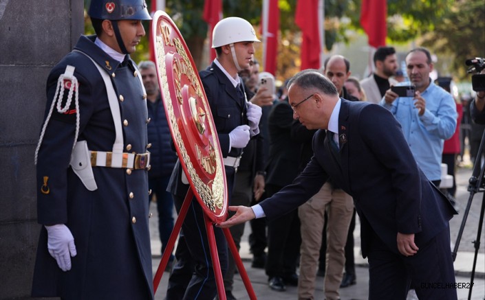 Büyük Önder Atatürk’ü anıyoruz