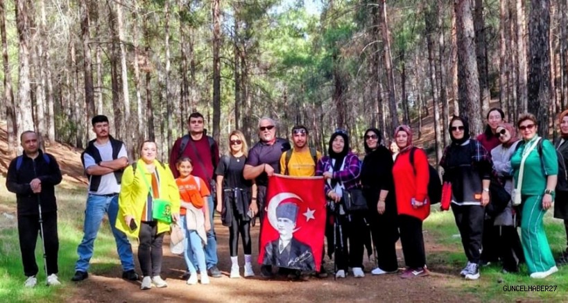 Doğa sporcularından tarihi yürüyüş