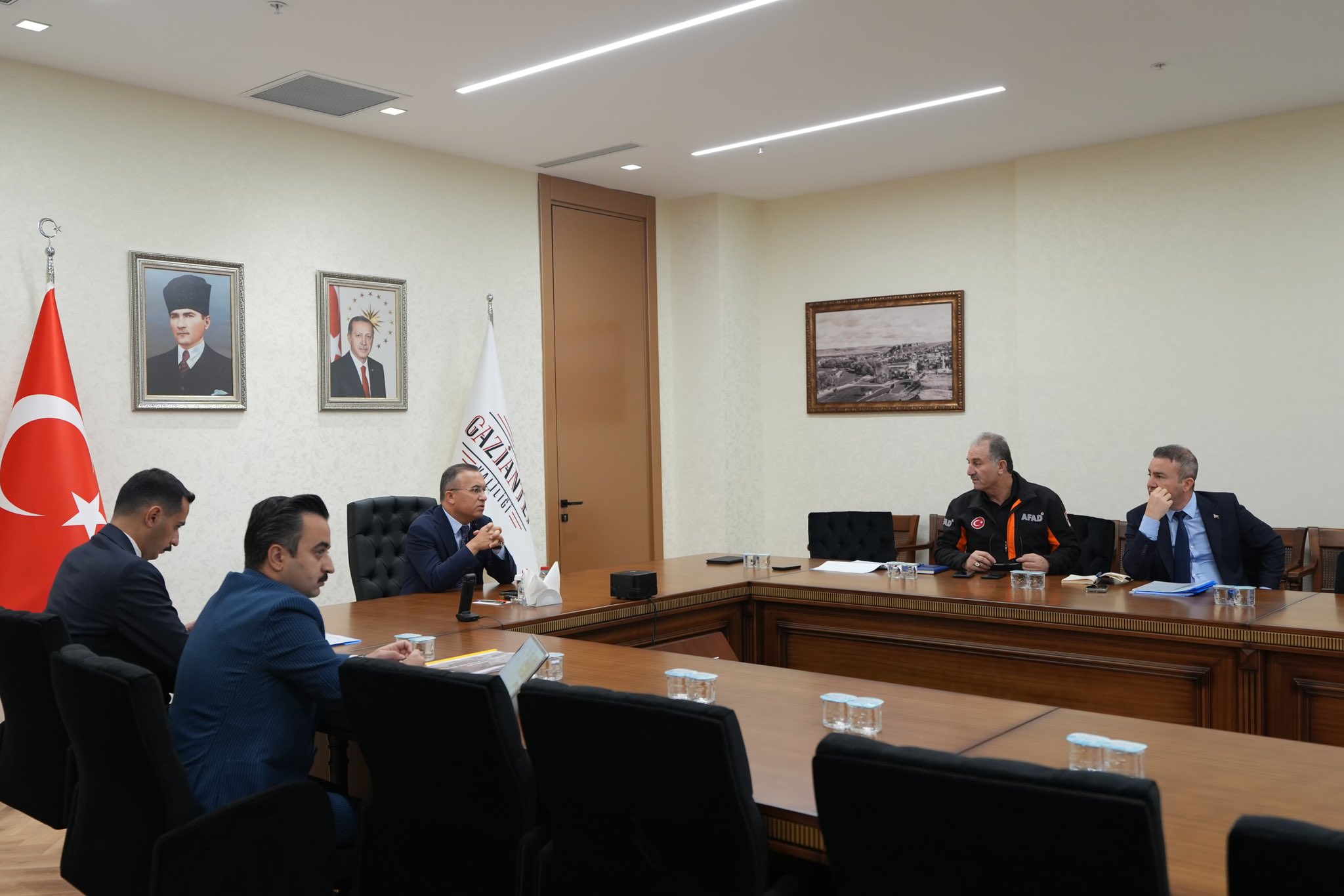 Gaziantep’te Deprem Süreçlerine Yönelik Stratejik Değerlendirme Toplantısı