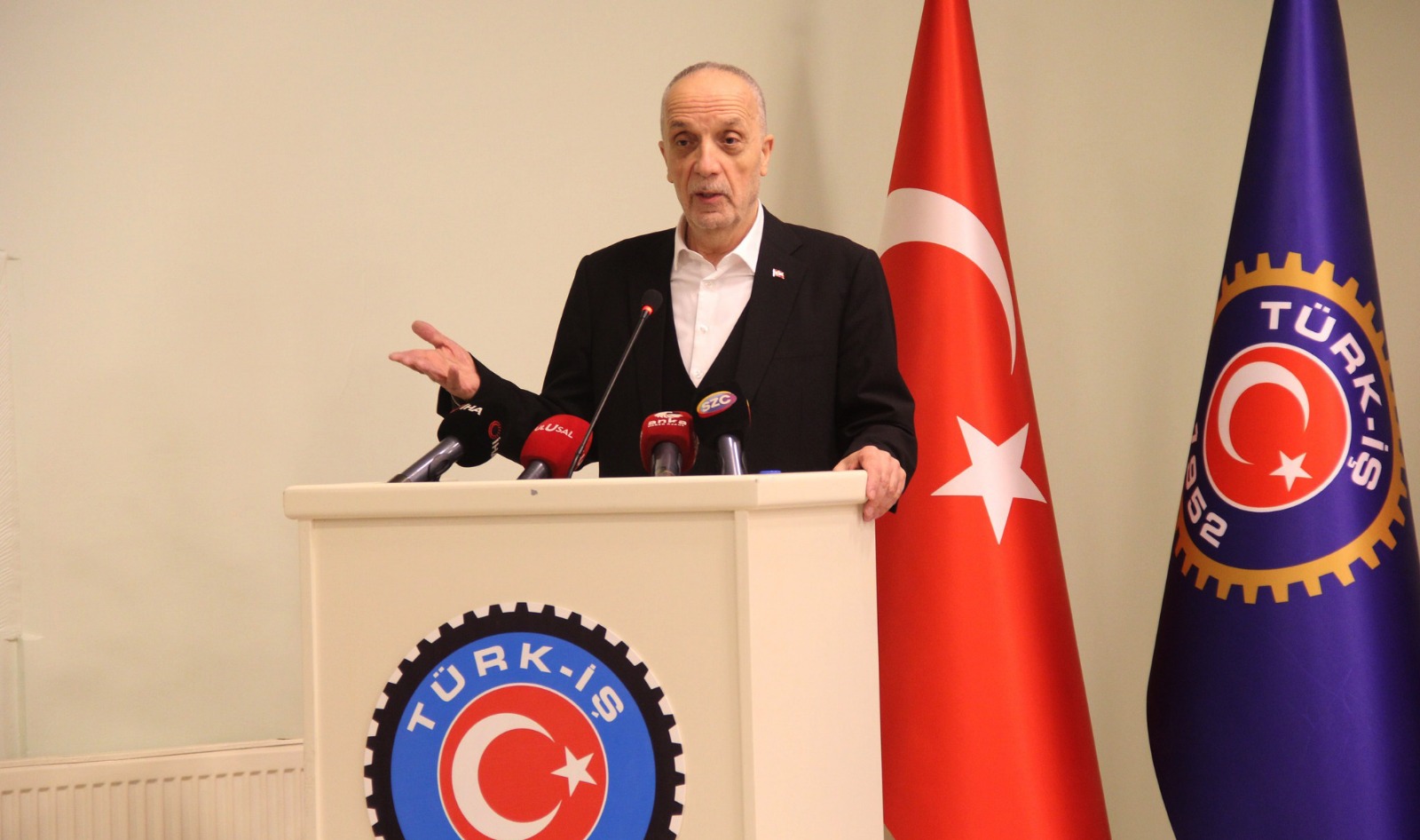 TÜRK-İŞ GENEL BAŞKANI ATALAY’DAN ASGARİ ÜCRET AÇIKLAMASI