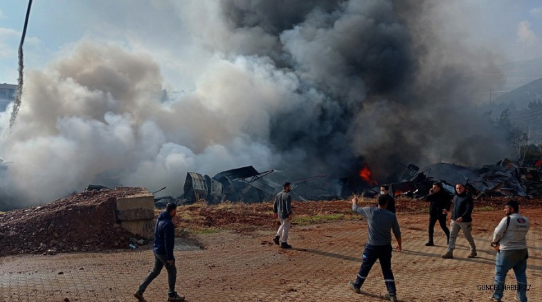 Gaziantep’te inşaat alanında çıkan yangın söndürüldü