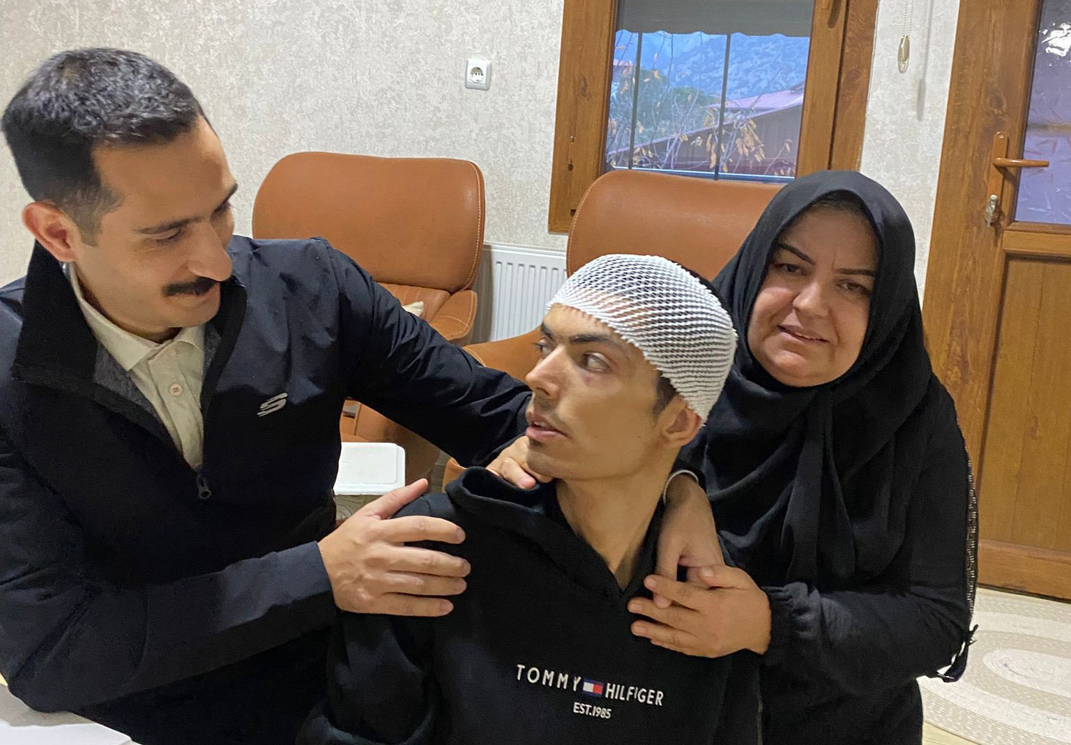 KAYMAKAM SOYLU, MUHAMMET FURKAN KAYA’YI ZİYARET ETTİ