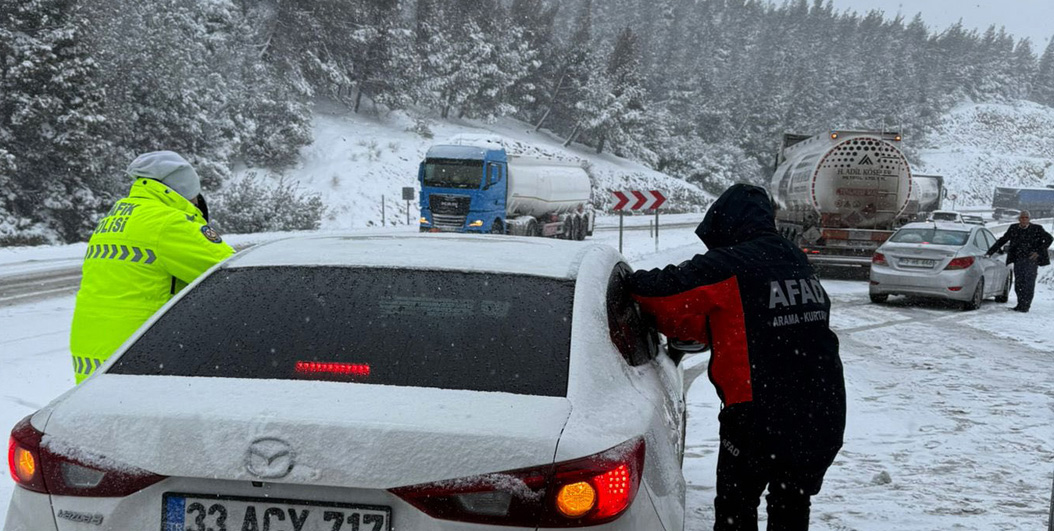 TAG OTOYOLUNDA TRAFİK ÇİLESİ