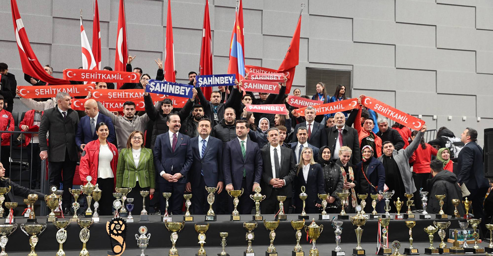 GAZİANTEP’İN GENÇ YILDIZLARI ÖDÜLLE TAÇLANDI