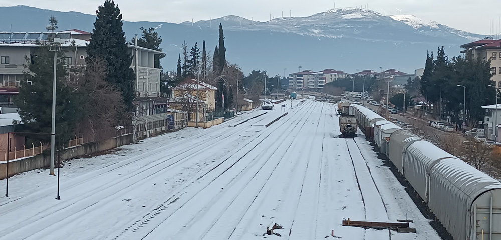 TARİHİ HİCAZ DEMİRYOLU BEYAZA BÜRÜNDÜ