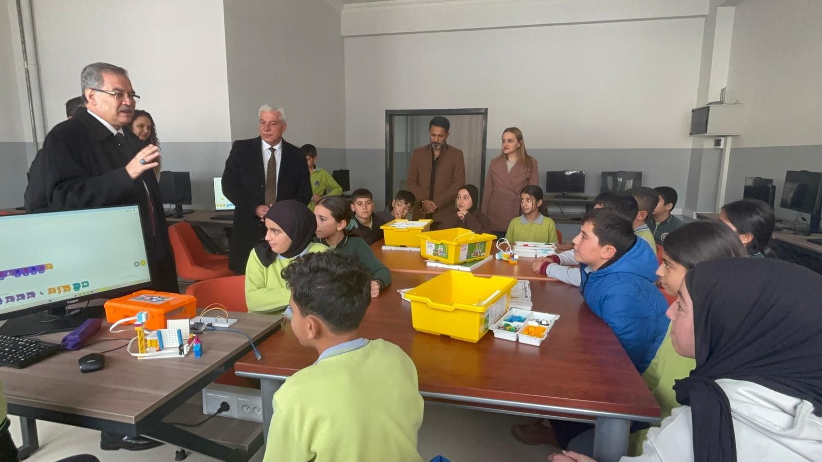 GAZİANTEP İL MİLLİ EĞİTİM MÜDÜRÜ’NDEN OKUL  ZİYARETLERİ