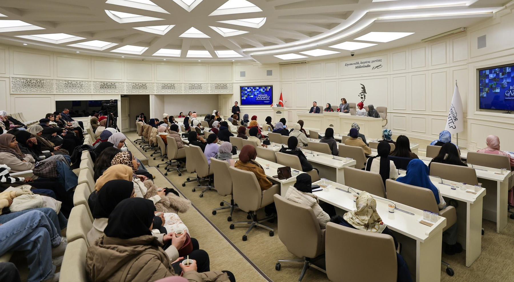 60 ÜLKEDEN 120 KÜLTÜR ELÇİSİ GAZİANTEP’TE BULUŞTU