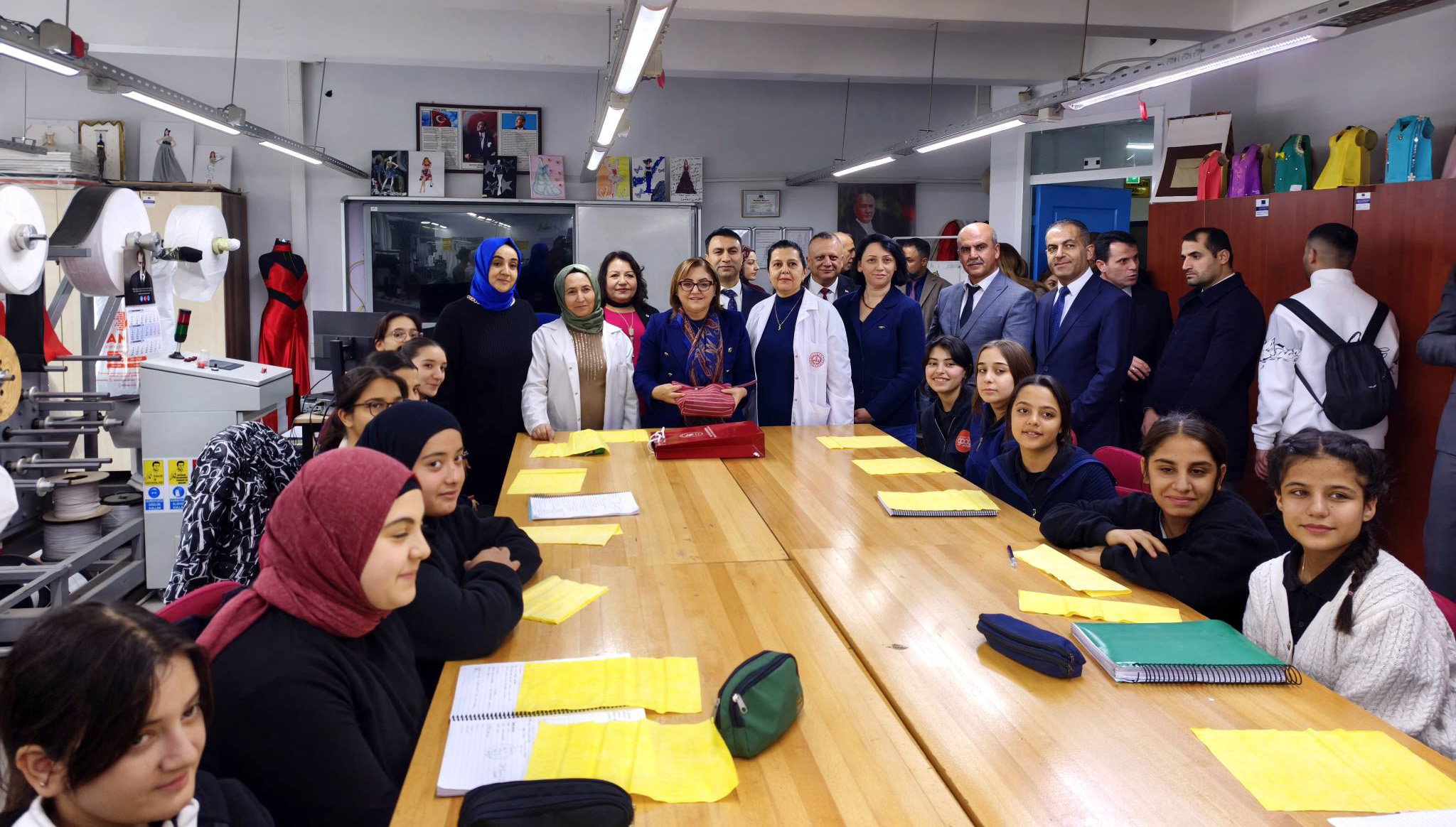 BELEDİYE BAŞKANI  FATMA ŞAHİN, ÖĞRENCİLERLE BİR ARAYA GELDİ