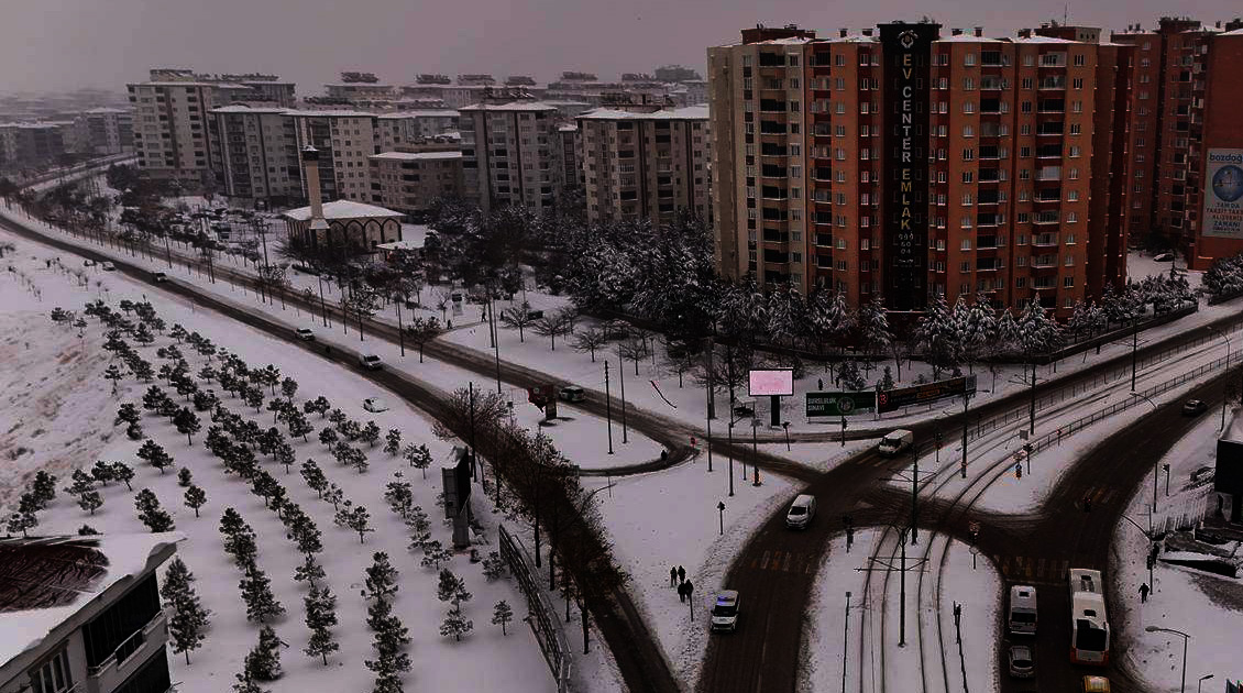 GAZİANTEP’TE KAR YAĞIŞI ETKİSİNİ GÖSTERİYOR