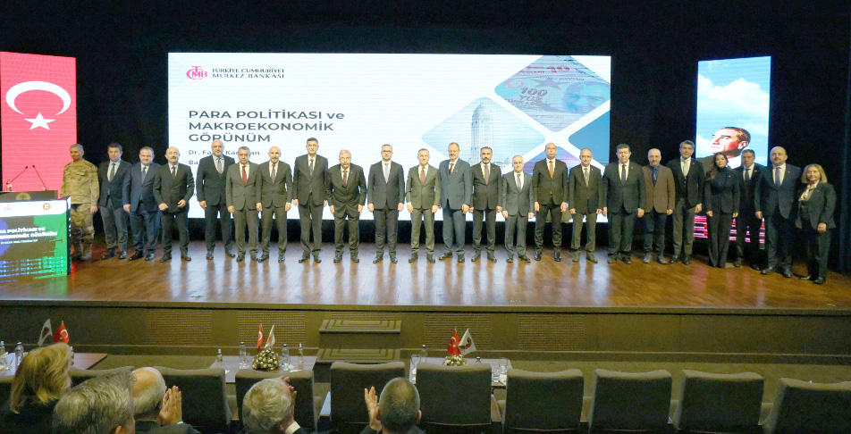 TCMB BAŞKANI KARAHAN İŞ DÜNYASIYLA BİR ARAYA GELDİ