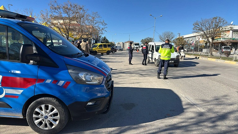 GAZİANTEP JANDARMADAN HUZUR GÜVEN UYGULAMASI