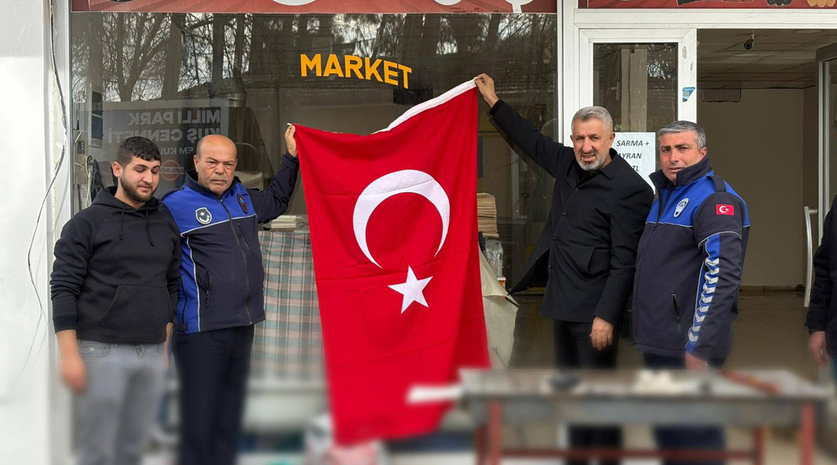 BAŞKANLARDAN BAYRAK SALDIRISINA BAYRAKLI TEPKİ