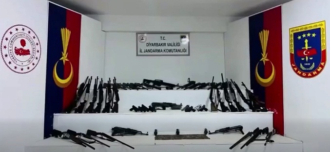 YERLİKAYA’DAN SİLAH VE MÜHİMMAT KAÇAKÇILIĞINA KARARLI MESAJ