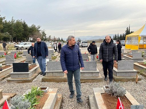 İSLAHİYE TİCARET ODASI’NDAN DEPREM ŞEHİTLİĞİ ZİYARETİ