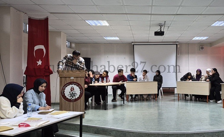 LİSELER ARASI ‘KORKMA GENÇLİĞİN RUHU BURADA’ BİLGİ YARIŞMASI DÜZENLENDİ