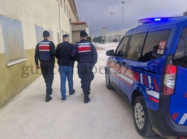 26 YIL HAPİS CEZASIYLA ARANAN ŞAHIS JASAT’TAN KAÇAMADI