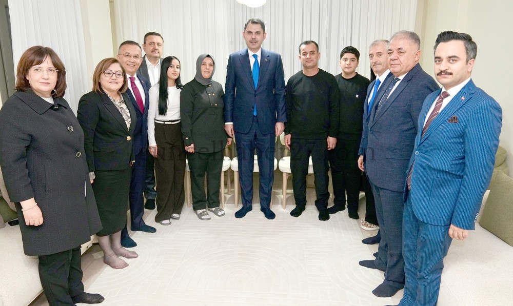 BAKAN KURUM, DEPREMZEDE ÇINAR AİLESİNE ZİYARET