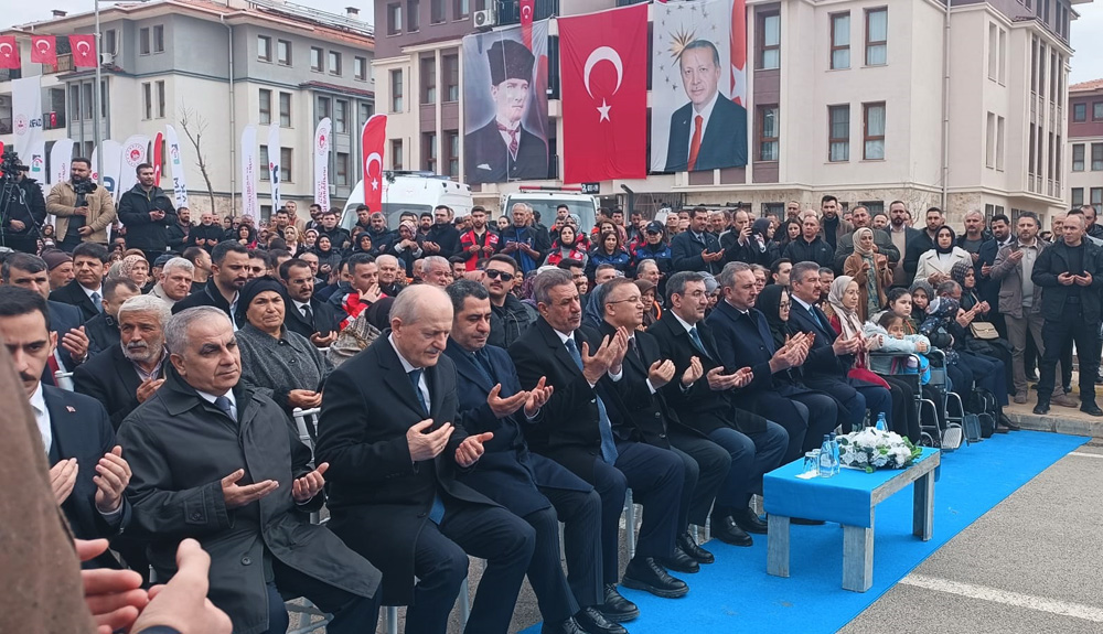CEVDET YILMAZ,AFETLERE KARŞI TÜRKİYE’Yİ DAHA DAYANIKLI HALE GETİRMEK GEREKİR