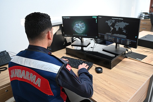 SİBER DOLANDIRICILIK OPERASYONU: 6 TUTUKLAMA