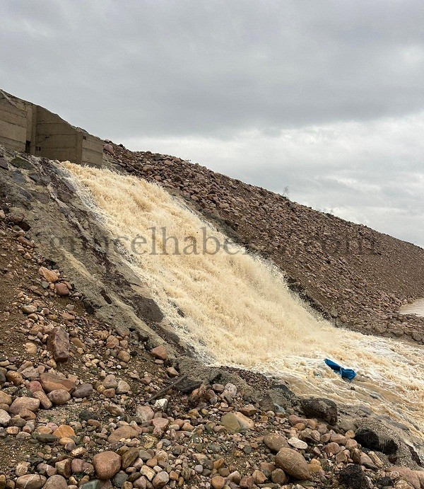 TAHTAKÖPRÜ VE YERALTI BARAJLARI ÇİFTÇİNİN YÜZÜNÜ GÜLDÜRÜYOR