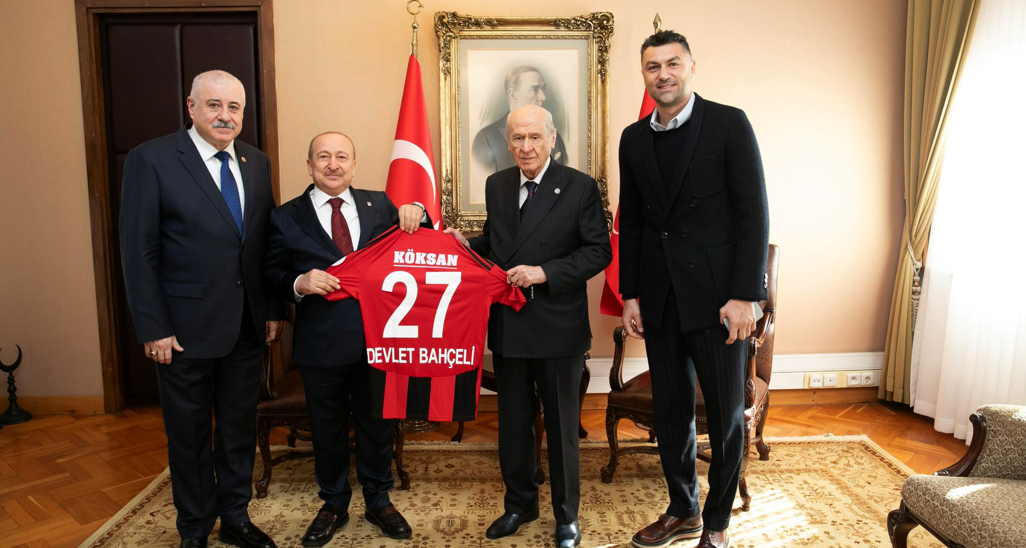 GAZİANTEP FK’DAN BAHÇELİYE İMZALI FORMA
