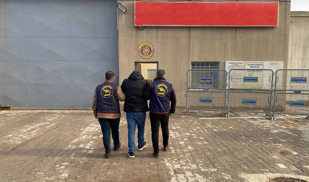 GAZİANTEP’TE FİRARİ HÜKÜMLÜ JASAT’TAN KAÇAMADI