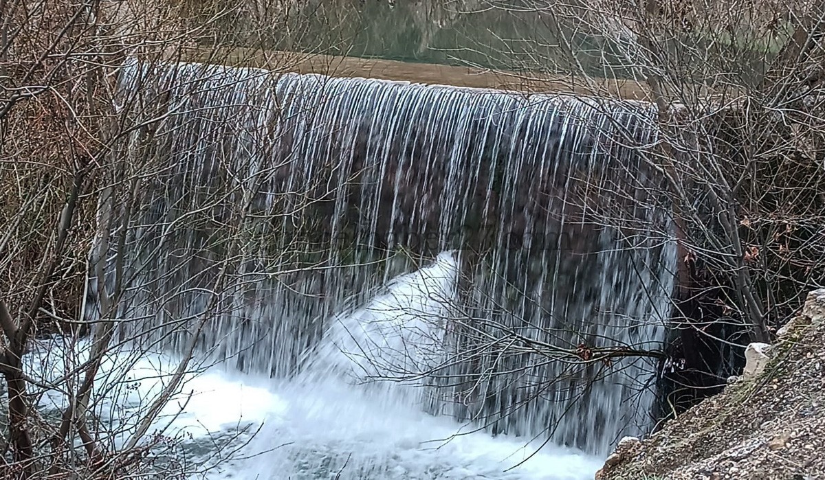SAĞANAK YAĞIŞLAR İLE KURUYAN DERELER COŞTU