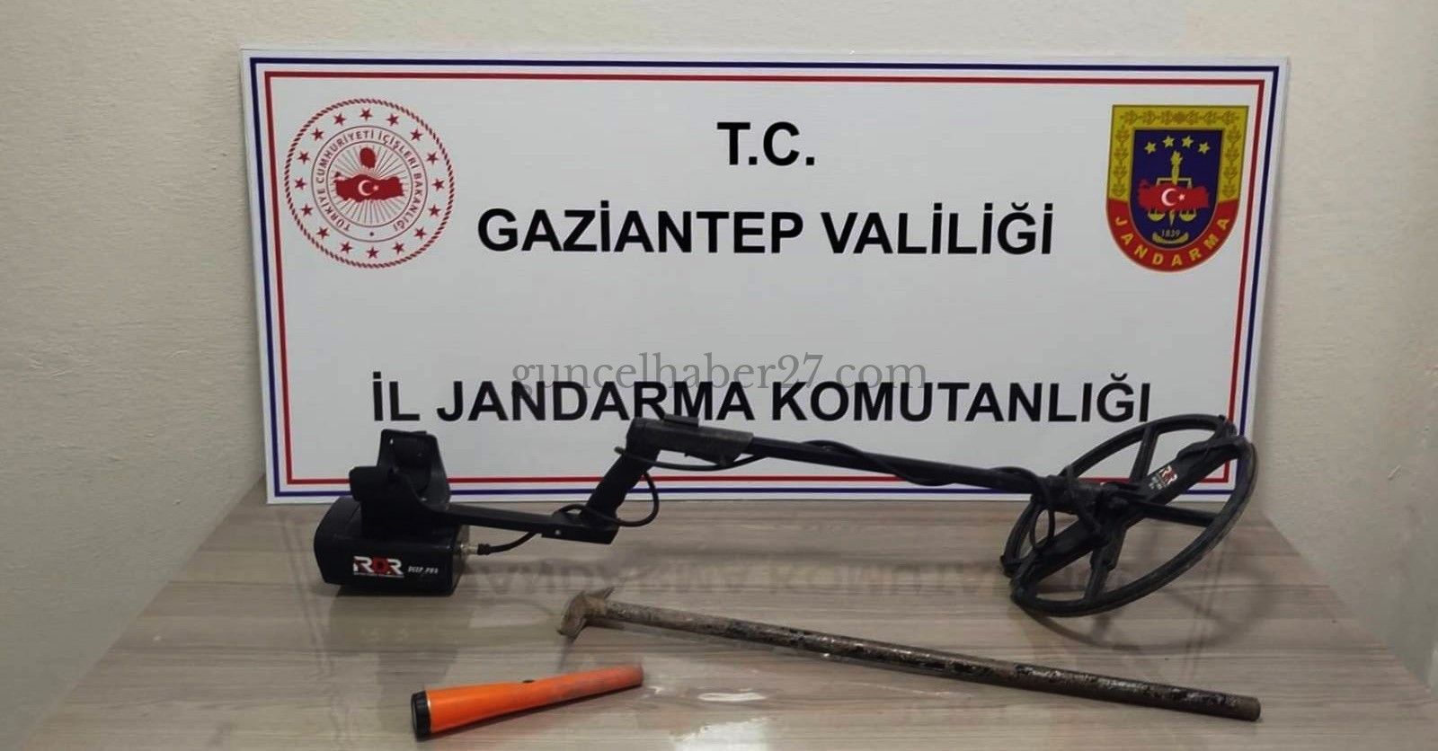 GAZİANTEP’TE KAÇAK KAZIYE İKİ GÖZALTI
