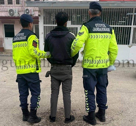 JANDARMADAN GÖÇMEN KAÇAKÇILARINA OPERASYON