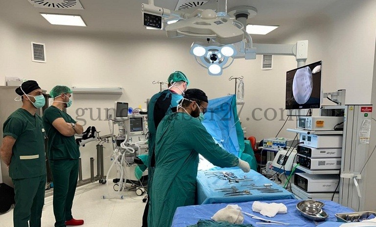 HASSA DEVLET HASTANESİ’NDE BİR İLK: ARTROSKOPİ AMELİYATI BAŞARIYLA GERÇEKLEŞTİRİLDİ