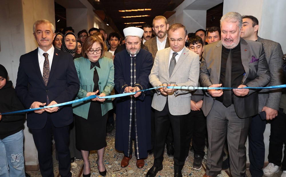 GAZİANTEP’TE MUKADDES EMANETLER SERGİSİ VATANDAŞLARLA BULUŞTU