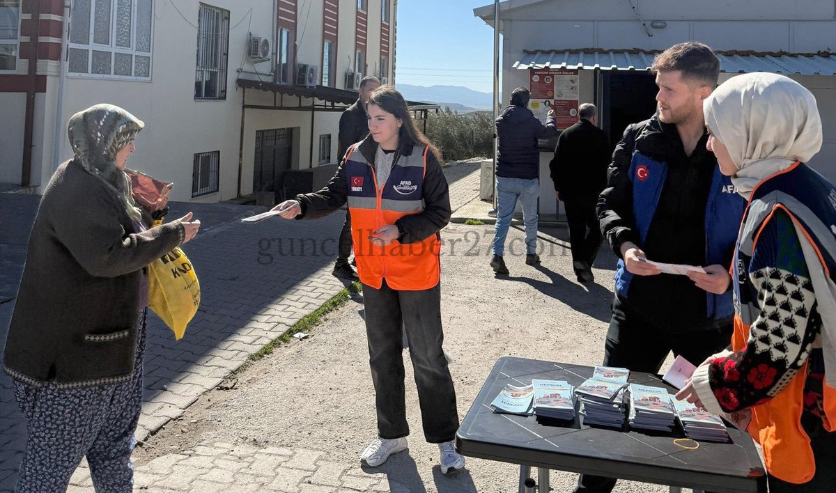 AFAD DEPREM HAFTASINDA VATANDAŞLARI BİLGİLENDİRDİ