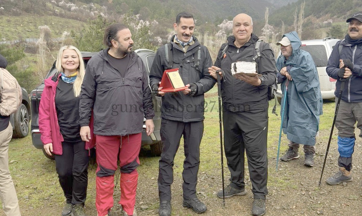 YAĞMUR ALTINDA DOĞA YÜRÜYÜŞÜ GERÇEKLEŞTİRİLDİ