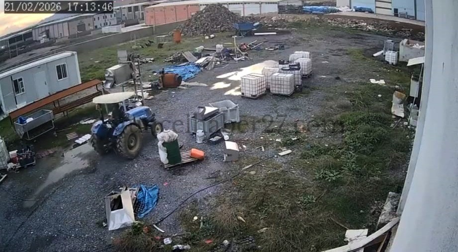 GAZİANTEP’TE RÖMORK HIRSIZLIĞI KAMERADA