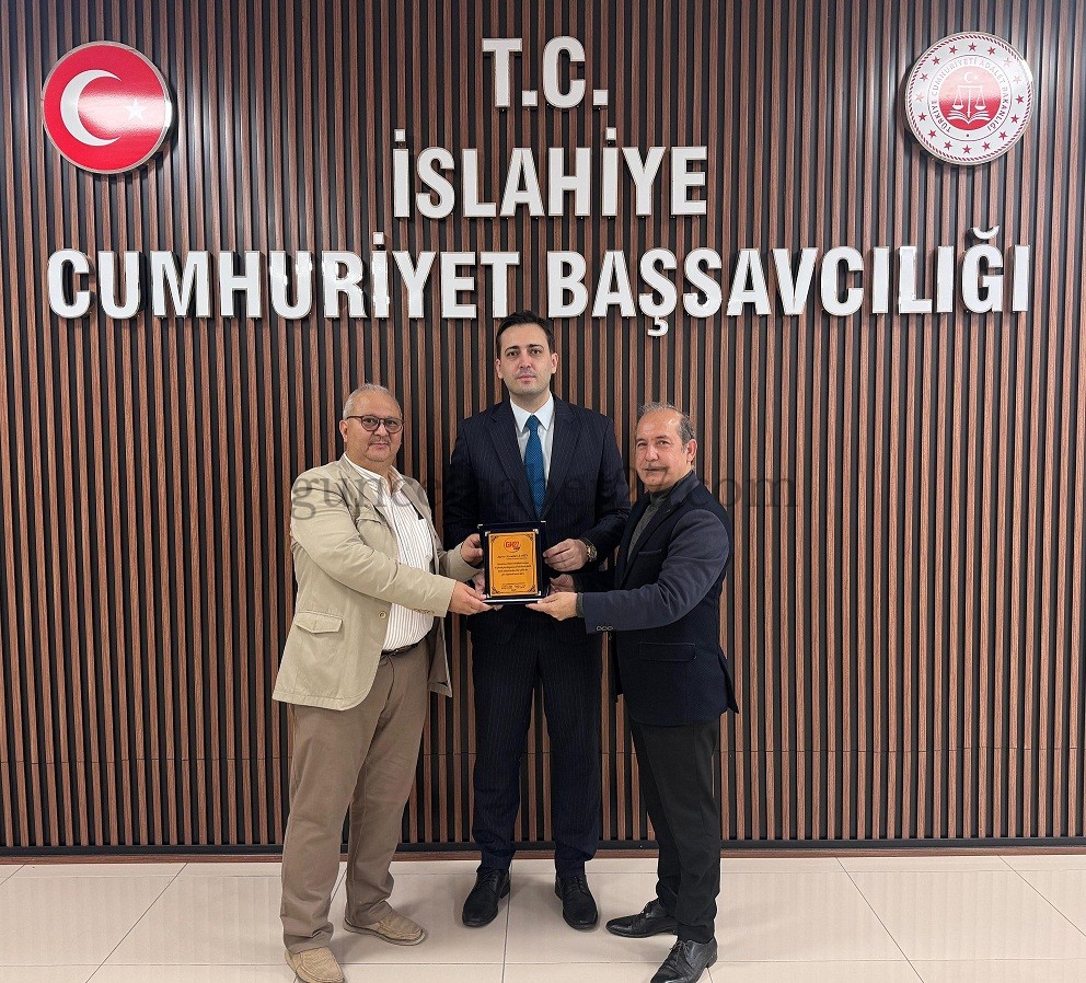 GUNCELHABER27.COM EDİTÖRLERİNDEN BAŞSAVCI ŞAHİN’E PLAKET