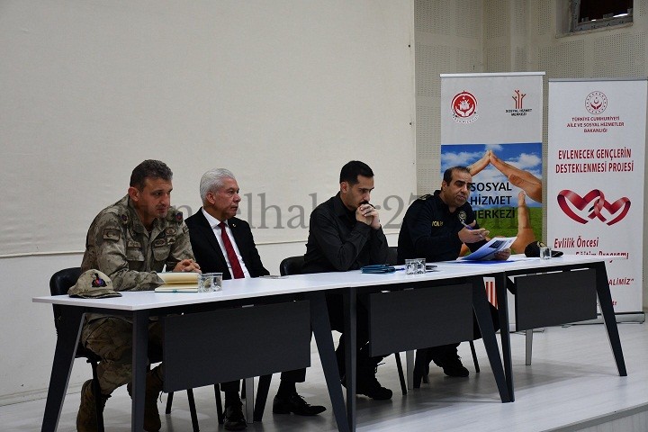 İSLAHİYE’DE OKUL GÜVENLİĞİ TOPLANTISI DÜZENLENDİ