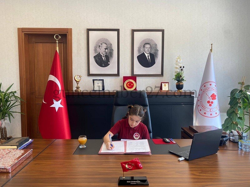 HASSA’DA 23 NİSAN’A ÖZEL ANLAMLI TEMSİLİ DEVİR